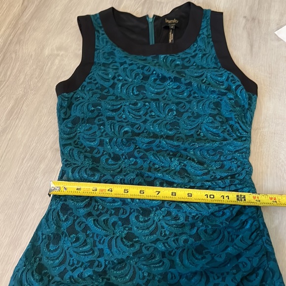 Laundry by Shelli Segal Lace Dress - Picture 6 of 7